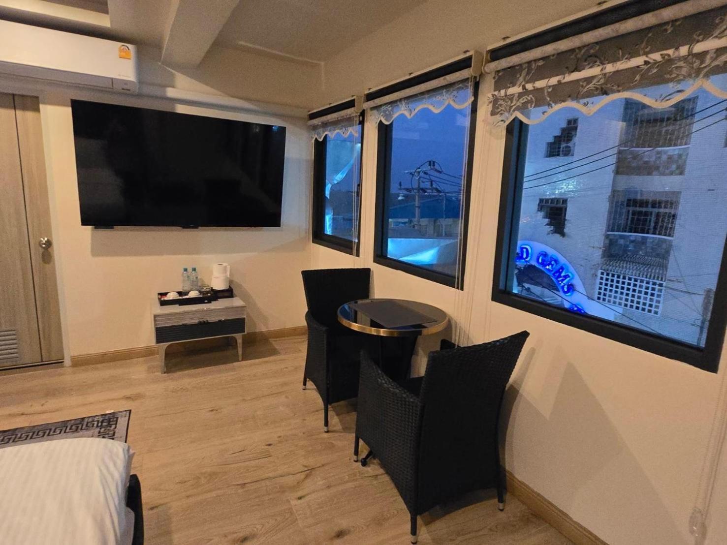 Pumpui Place Pattaya Ngoại thất bức ảnh